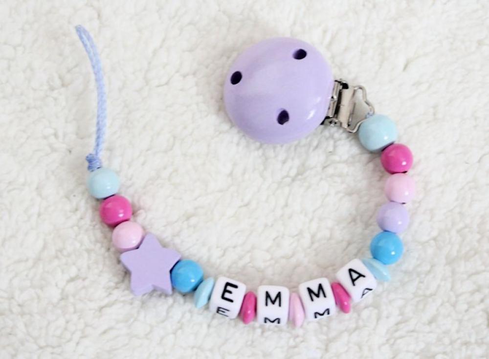 Schnullerkette mit Namen Stern flieder/pink